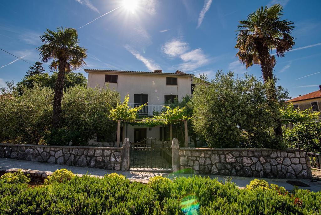 Apartment Ana 1 Malinska Exterior photo