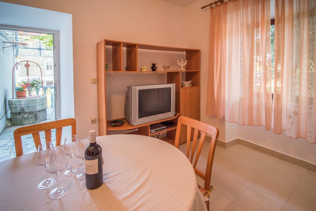 Apartment Ana 1 Malinska Exterior photo